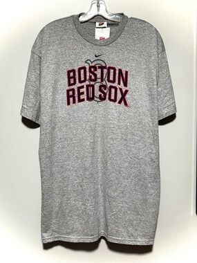 Vintage Y2K Nike Boston Red Sox Gray Short-Sleeve Tee (Dead Stock)